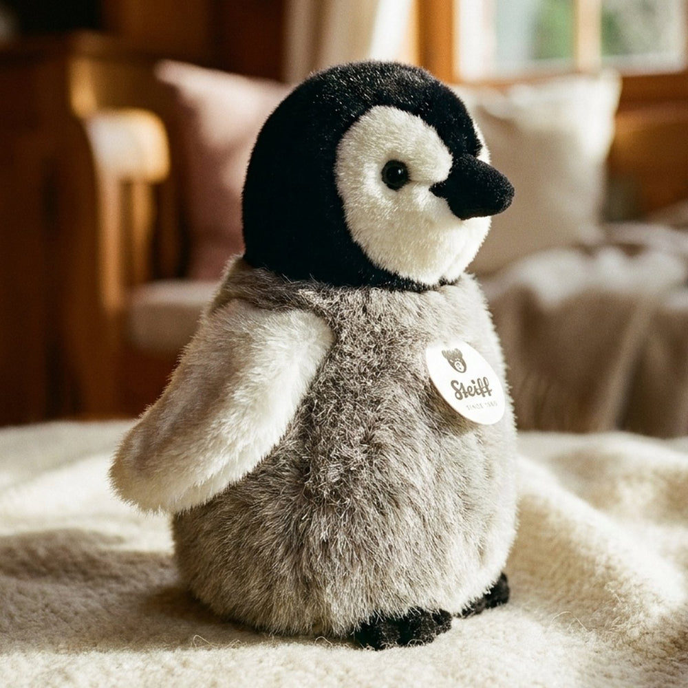 Flaps the Penguin by Steiff