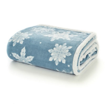 Snowflake Flurry Throw