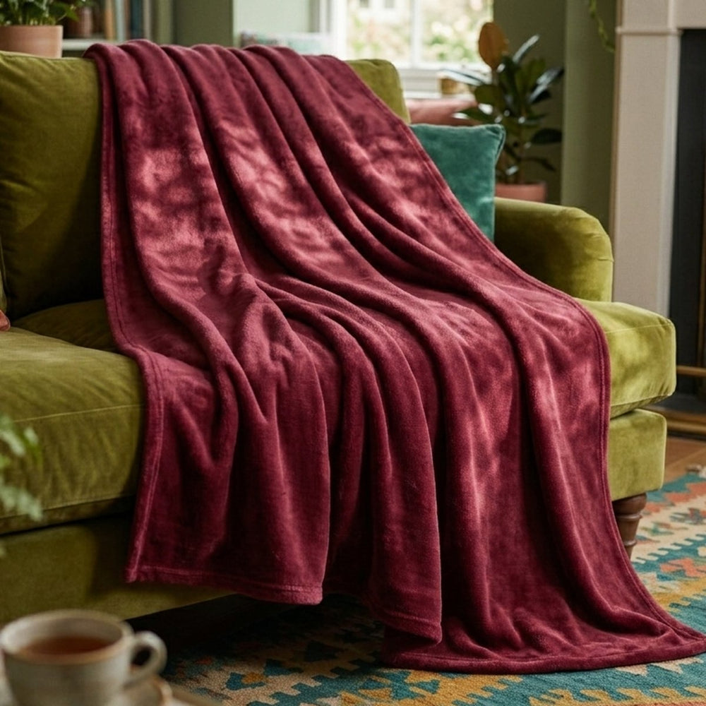 Harrow Fleece Throw Berry