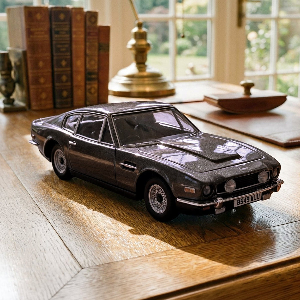 Aston Martin V8 - James Bond 'No Time To Die'