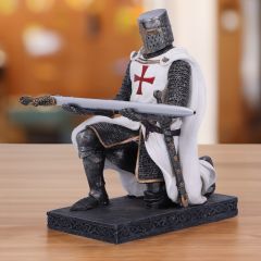 Knight's Oath Pen Stand